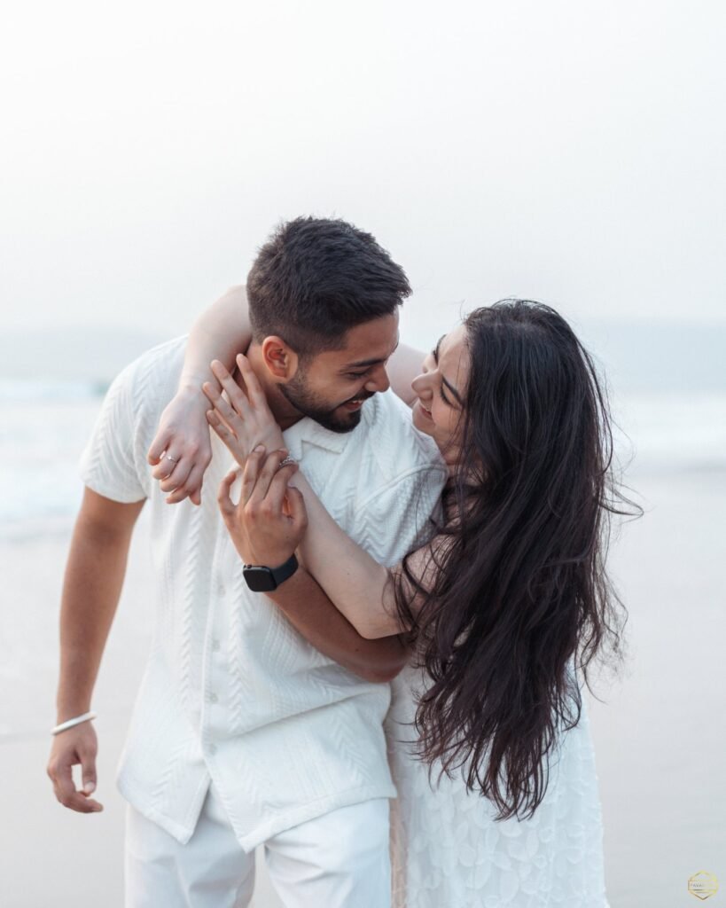 Goa beach and yacht pre-wedding shoot by Pavan Soni 5