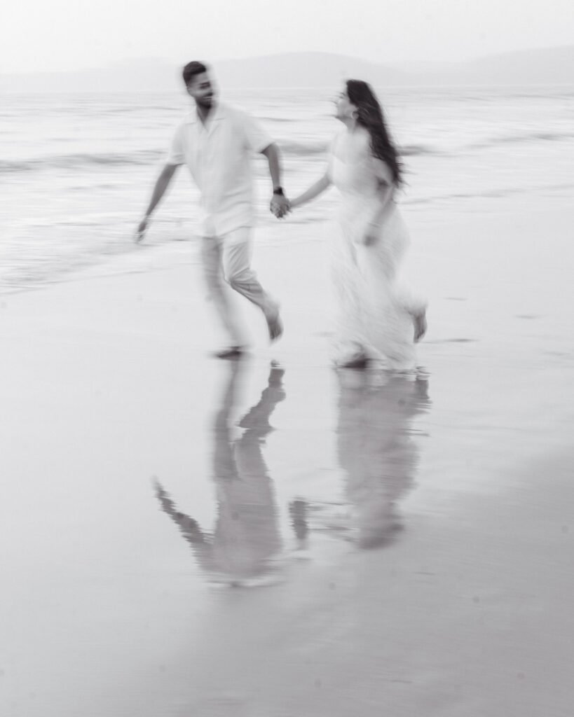 Goa beach and yacht pre-wedding shoot by Pavan Soni 8